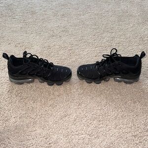 Nike Air Vapormax PLUS (Black)